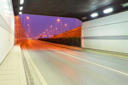 城市隧道路高架道路的夜景图片