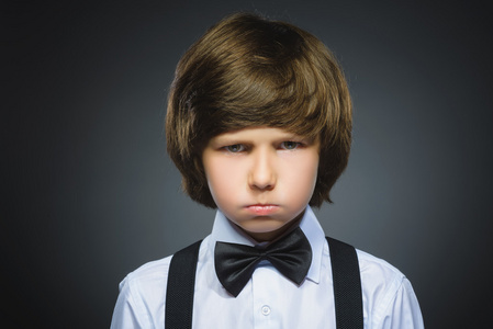 担心的面部表情图片