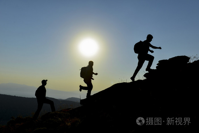 动态和充满活力的登山者