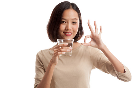 商人喝水图片