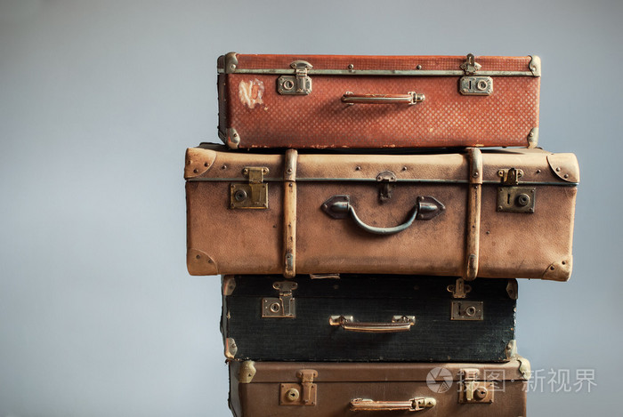 老式桩古代手提箱概念旅行行李
