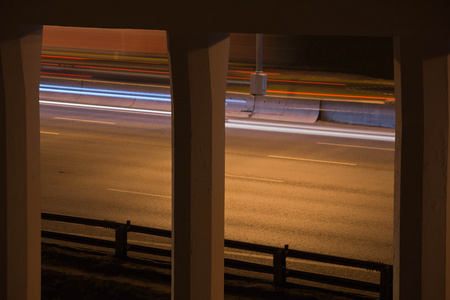 高速公路上的车辆交通图片