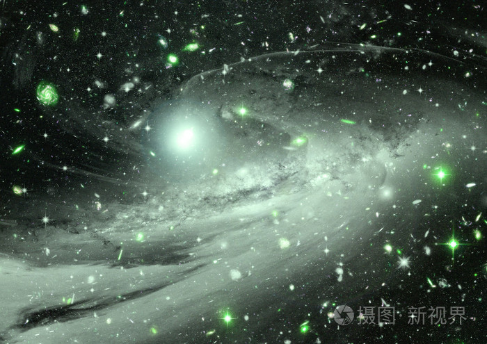 明星在一个遥远的星系中的尘埃和气体星云