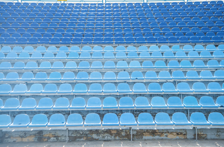 体育场馆的蓝色座椅图片