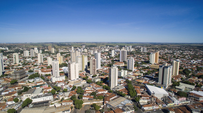 在圣保罗州在巴西的总代理在跑道城市鸟瞰图
