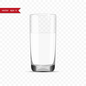 全玻璃的牛奶杯与阴影图片