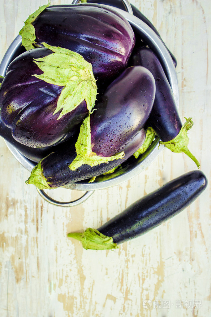 蔬菜成熟的蓝色茄子