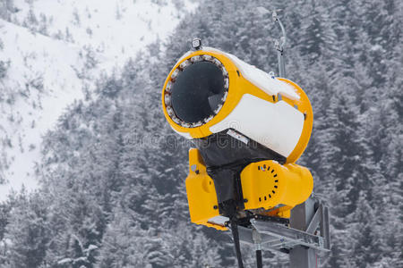 特写镜头 假日 班斯科 造雪 下坡 自然 小山 森林 滑雪