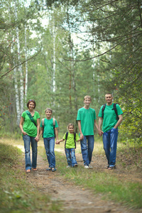 快乐的绿色家庭