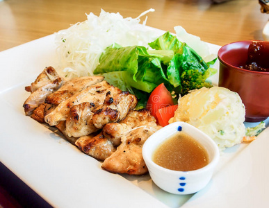 烹饪 午餐 沙拉 大米 美味的 烤的 食物 蒸的 美食家