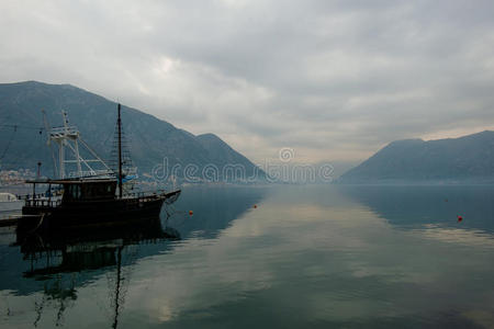 黑山 自然 反射 天空 房屋 风景 旅行 地中海 海湾 海岸