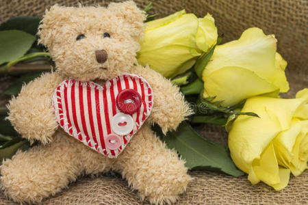 生日礼物卡泰迪熊和玫瑰