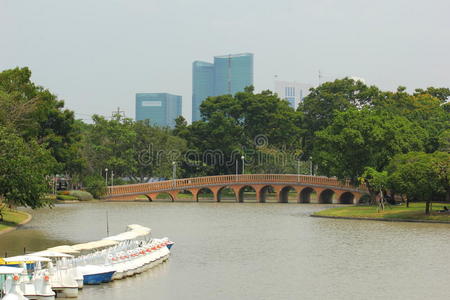 天空 泻湖 港口 泰国 旅游业 纤维 运动 浮动 公园 小孩