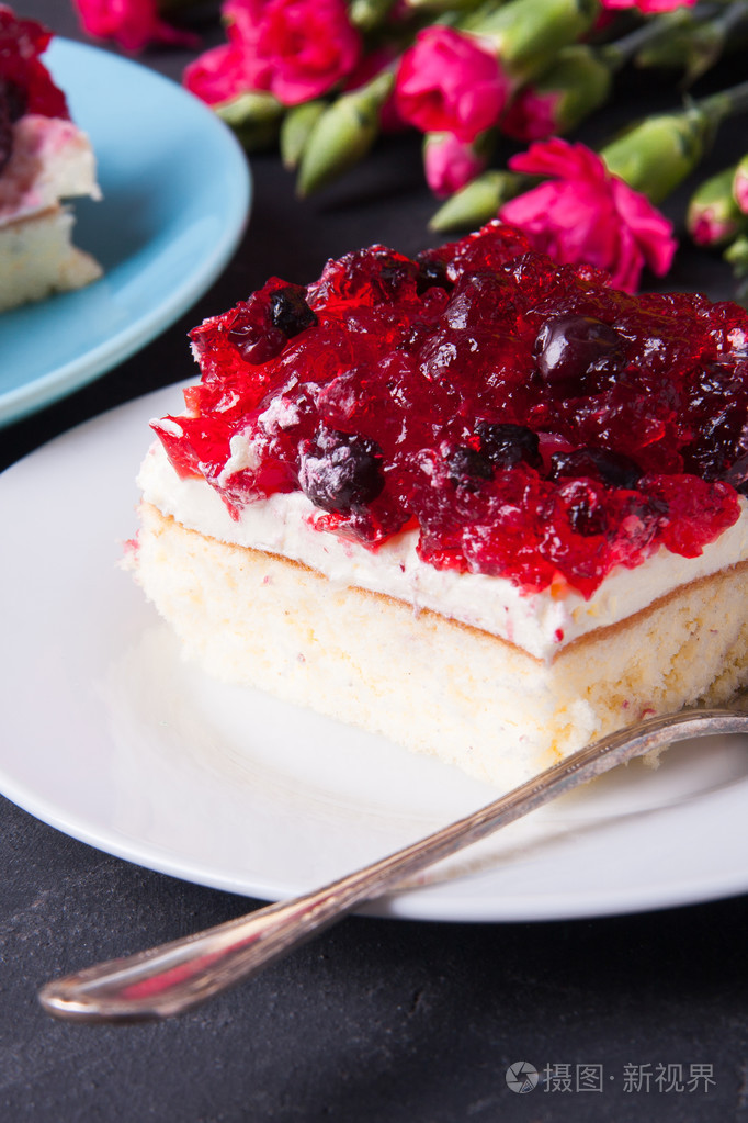 森林水果蛋糕与果冻