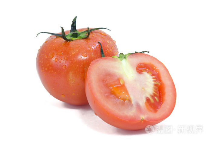 番茄果实半截面上白色背景孤立