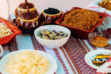 传统乌克兰美食在分类节日装饰图片