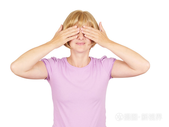 遮住她眼睛的金发女郎