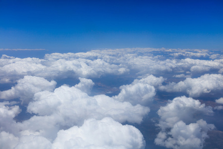 覆盖层大气变化无穷的白色云彩图片