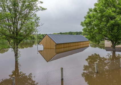 洪水在农村图片