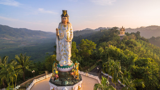 美丽观音山的顶上图片