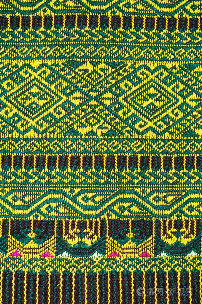 多彩的泰国丝绸手工秘鲁风格地毯表面陈年撕裂养护制造从天然材料无