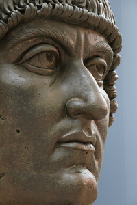 罗马卡皮托林博物馆的古董雕像图片