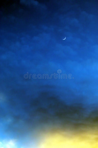 傍晚 新月 蔚蓝 幻想 气氛 梦境 两次 天空 天啊 永恒