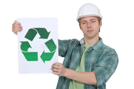建筑工人促进回收。
