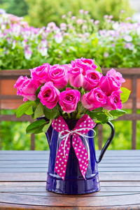 粉红色 花瓶 花园 玫瑰花 阳台 大罐 祝贺你 明信片 花束