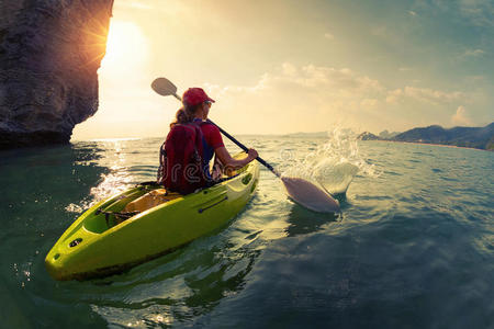 娱乐 旅行 冒险 独木舟 岩石 训练 探索 海洋 运输 皮艇运动