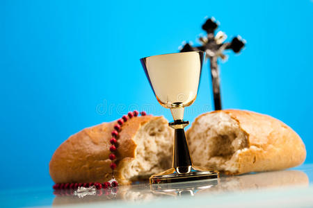 基督教圣餐,明亮的背景,饱和的概念照片