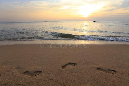 前进的脚步图片