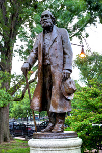 波士顿共同爱德华埃弗雷特哈尔纪念碑