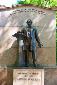 波士顿共同温德尔菲利普斯纪念碑