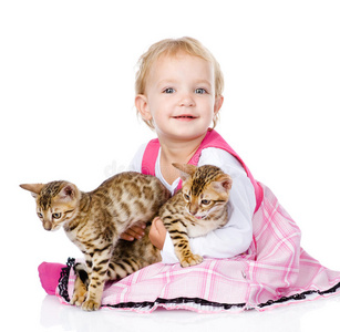 婴儿 家庭 动物 小猫 面对 小孩 肖像 白种人 宝贝 哺乳动物