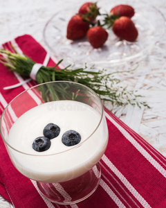 水果 乳制品 美味的 桌子 花束 浆果 甜的 营养 特写镜头