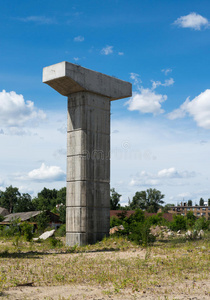 桥梁施工现场混凝土桥墩照片