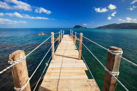 桥梁 旅游业 海的 自然 风景 天堂 地平线 湖水蓝 夏天