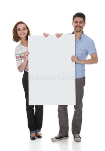 白种人 纸板 成人 空的 夫妇 广告 信息 幸福 快乐 复制空间