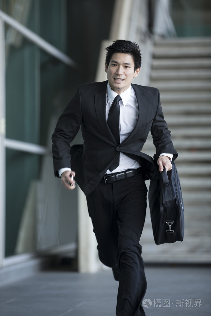 中国商人在城市环境中运行