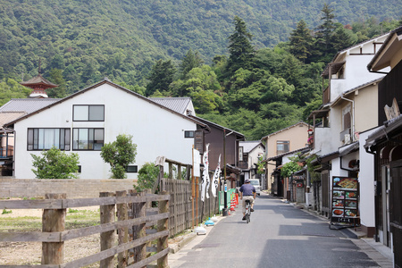 宫岛表参道的购物街图片