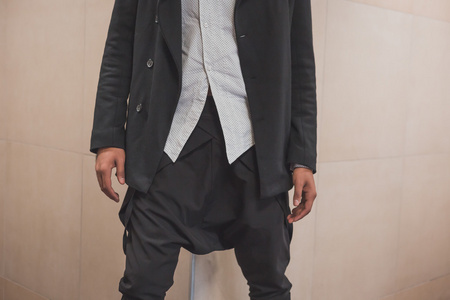 在地铁站一个乔装的细节照片