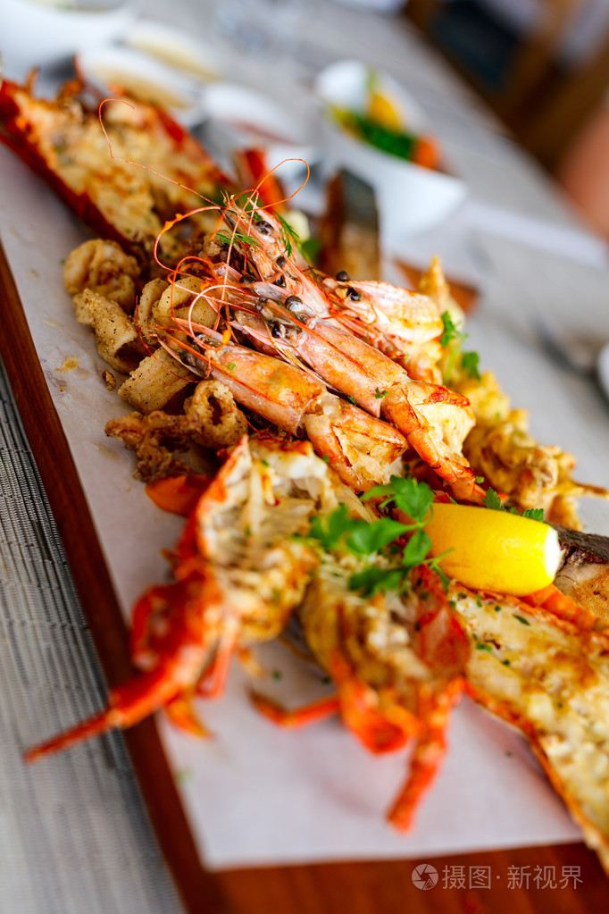 烤的海鲜拼盘