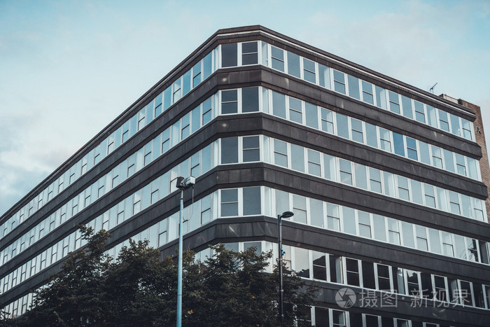 典型的办公大楼照片-正版商用图片1q230h-摄图新视界