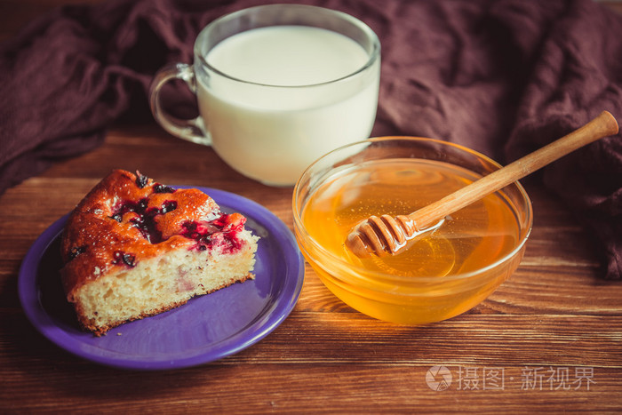 蓝莓七彩汤|摩尔庄园最新食谱书