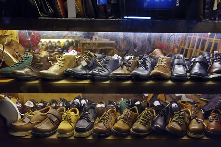 鞋子店图片