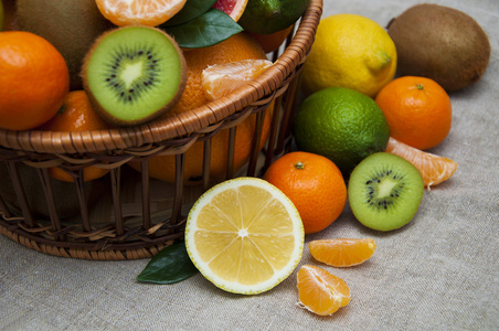 柑橘类的水果图片