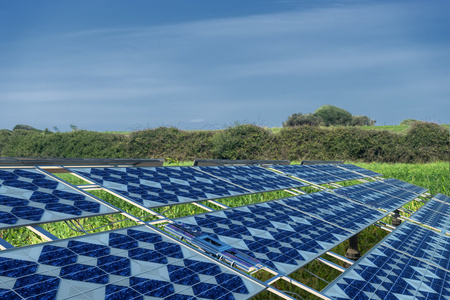 可持续能源太阳能电池板图片