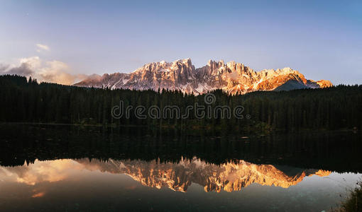 旅行 拉戈 风景 全景 自然 森林 美丽的 欧洲 南方 阿尔卑斯山