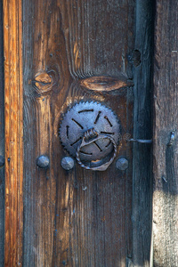 古老的传统保加利亚式房子的门